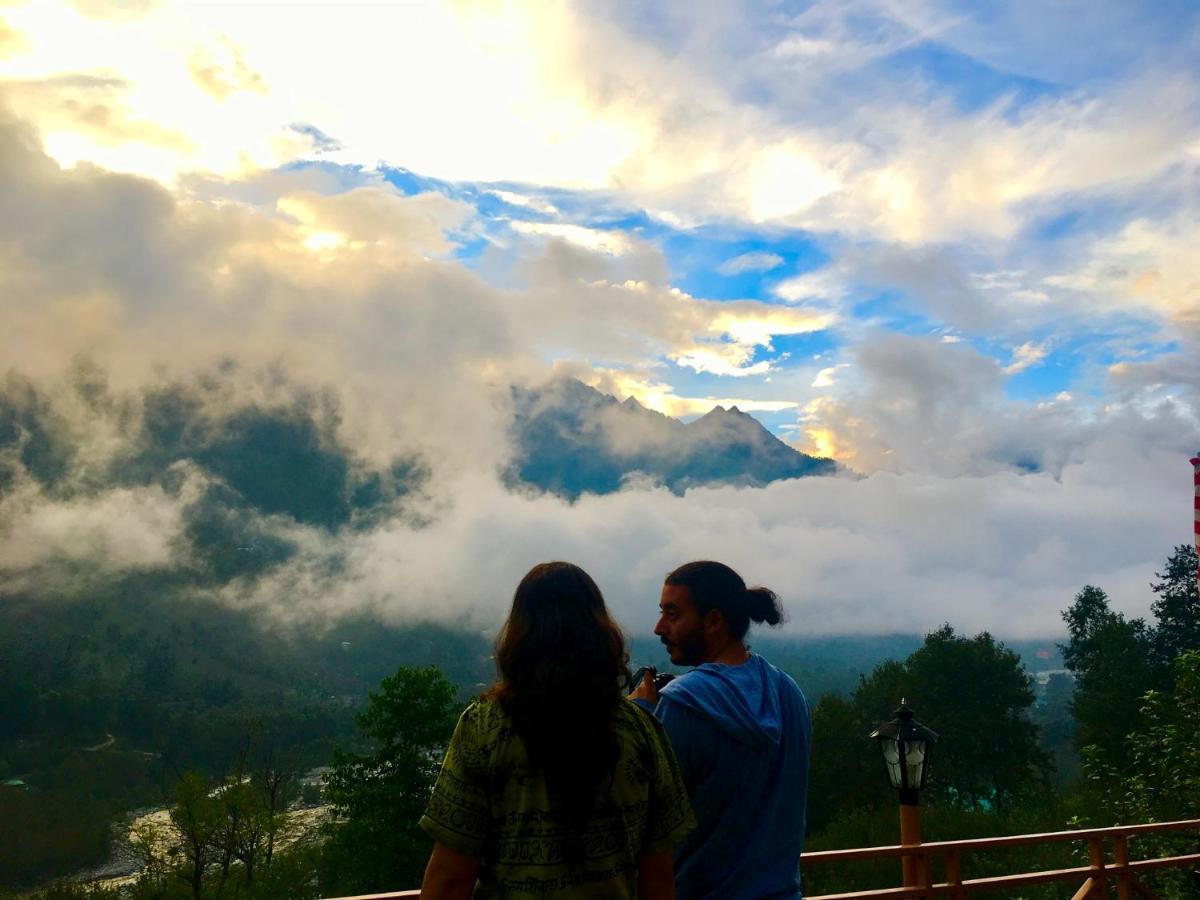 God'S Land Bed and Breakfast Manāli Esterno foto