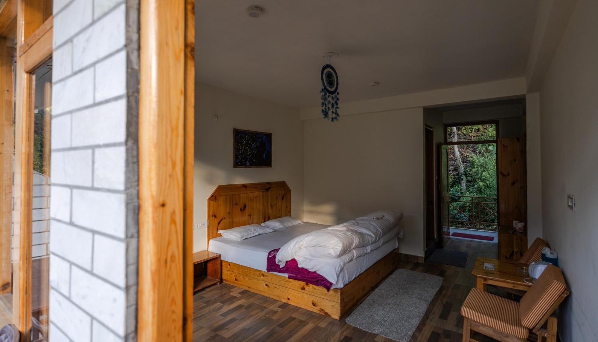 God'S Land Bed and Breakfast Manāli Esterno foto